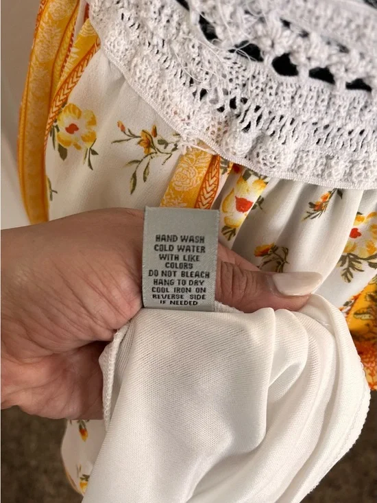 J for justify White Crochet Waist Maxi Skirt with Yellow Floral Panels - Picture 11 of 14